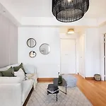 Sceaux - Avec Balcon A Porte Dauphine * Paryż