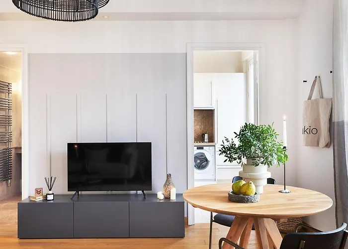 Sceaux - Avec Balcon A Porte Dauphine 公寓 *