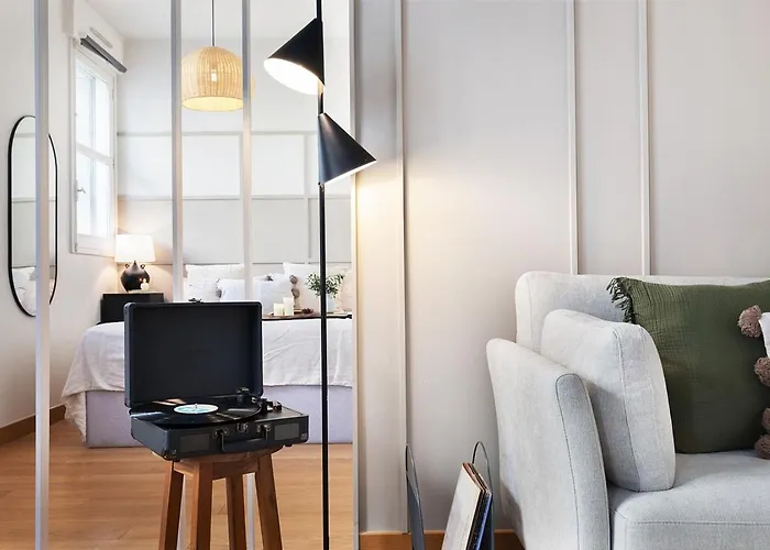 Sceaux - Avec Balcon A Porte Dauphine *